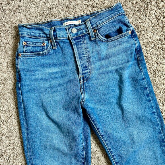 EUC I Levi's Wedgie Straight Jean I Medium Wash I Size: 29 I Button Fly - Picture 5 of 8